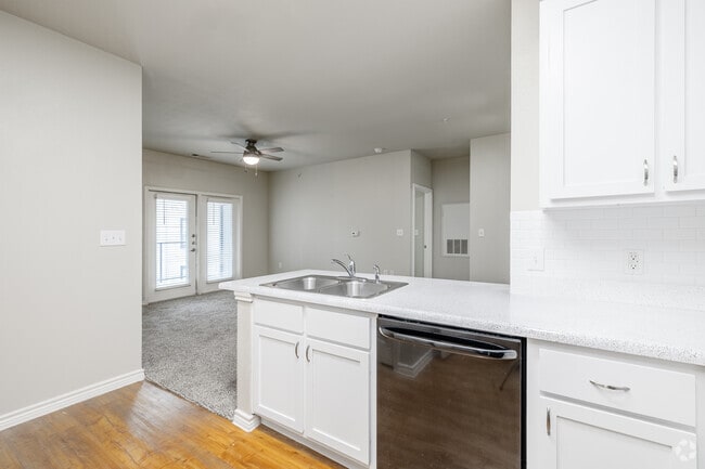 2HAB, 2BA - 1052ft² - Retreat at North Bluff