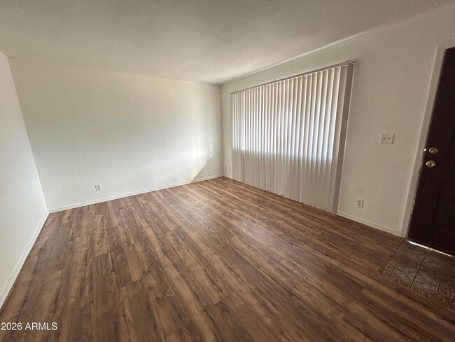 Building Photo - 2446 E Blanche Dr