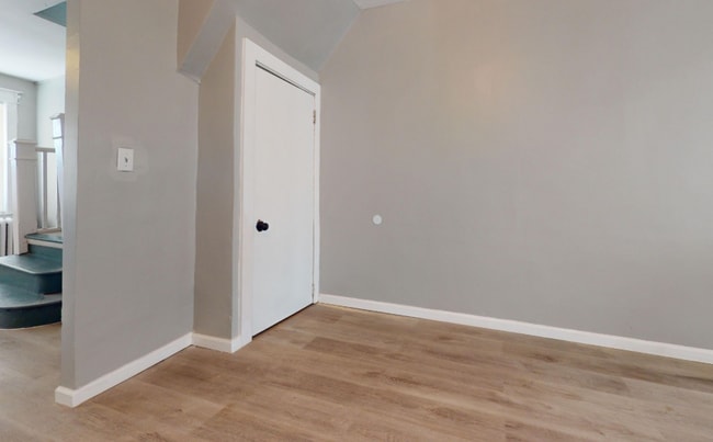 Photo - 705 Edgemore Rd