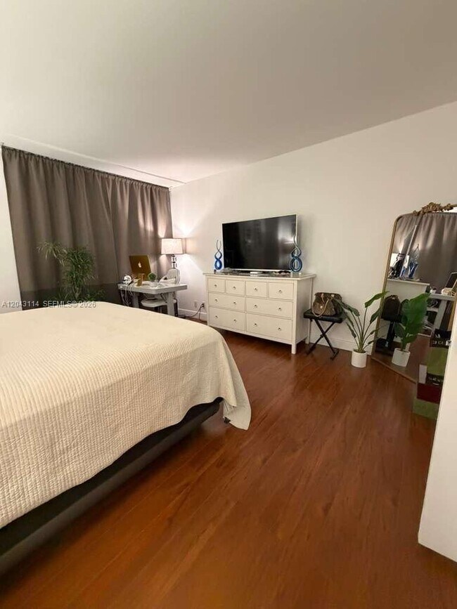 19667 Turnberry Way Unit 12C
