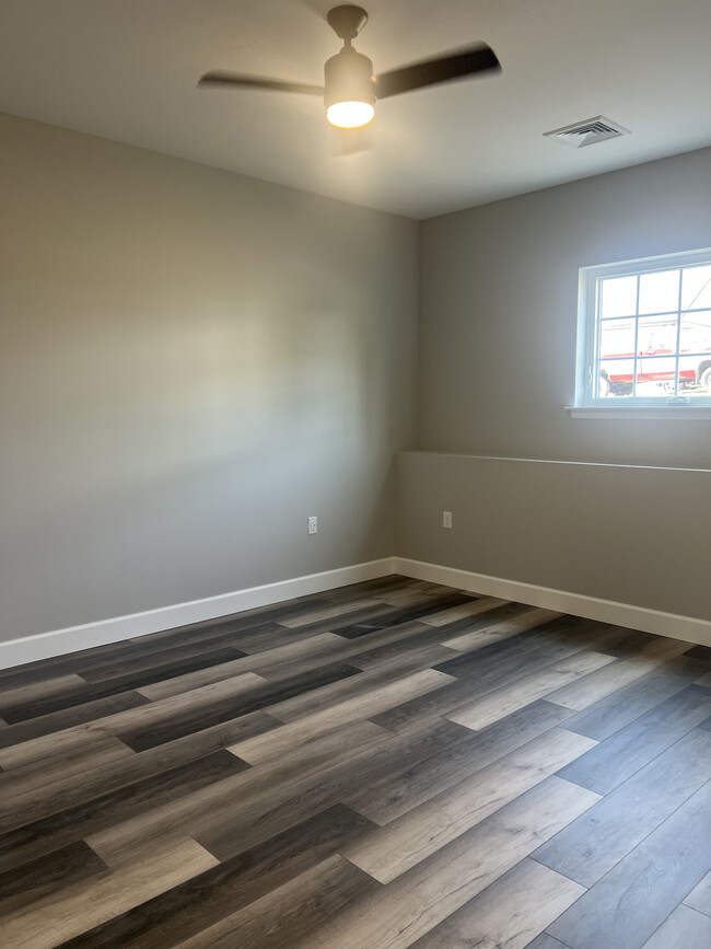 Master Bedroom - 24 S Elm St Apartments