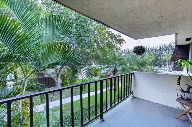 Photo - 13707 SW 91st Ct Unit Apt G