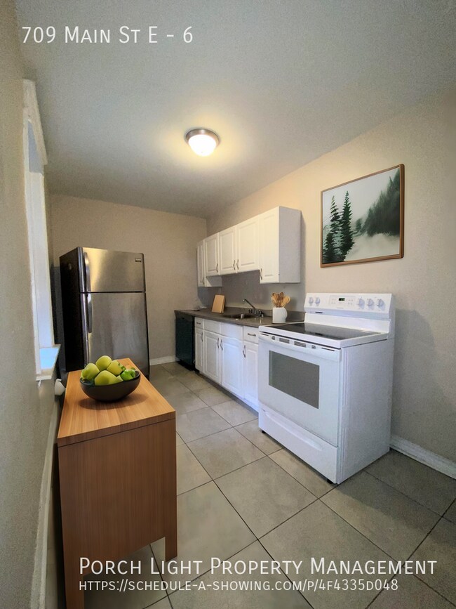 Photo - 2 Bed + Den in spacious unit. Excellent tr... Unit 6