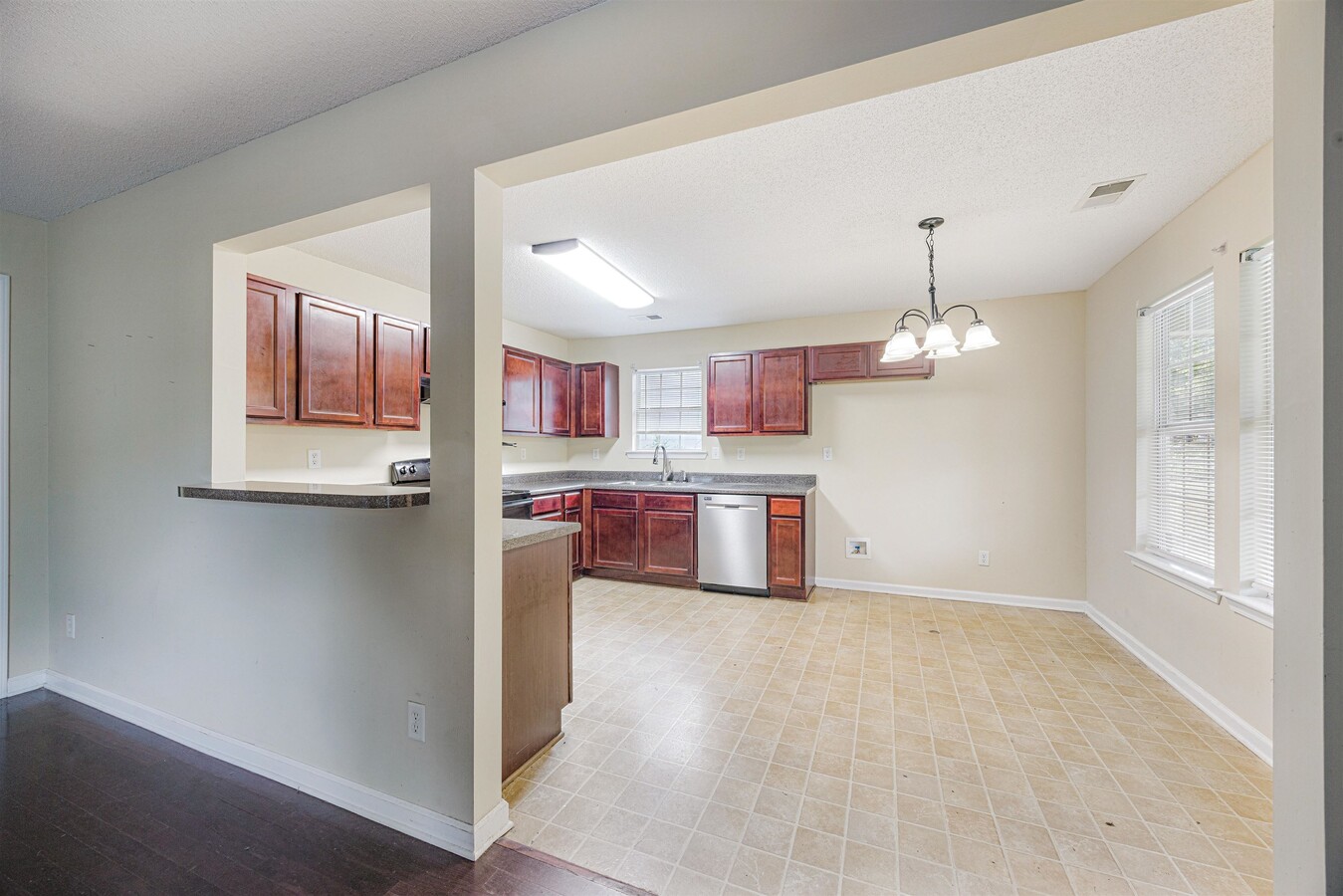 Photo - 3144 Hopkins Ave