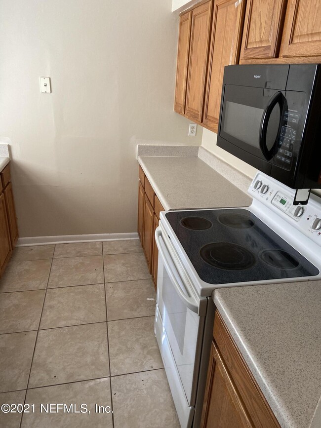 Photo - 1950 Paine Ave