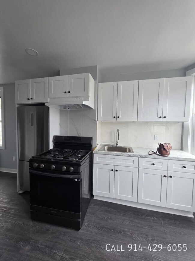 Photo - 132 Willow St