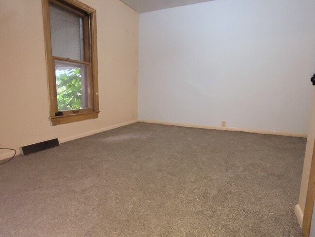 Photo - 1209 8th St SE