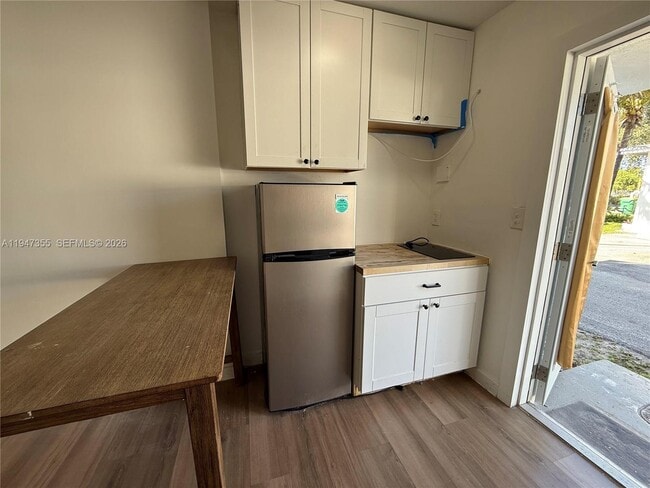 Photo - 1725 Hayes St Unit 4