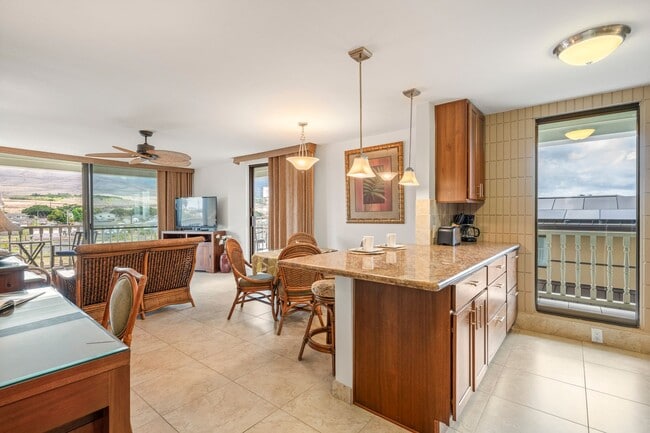 Building Photo - Lahaina Shores Fully Furnished One Bedroom