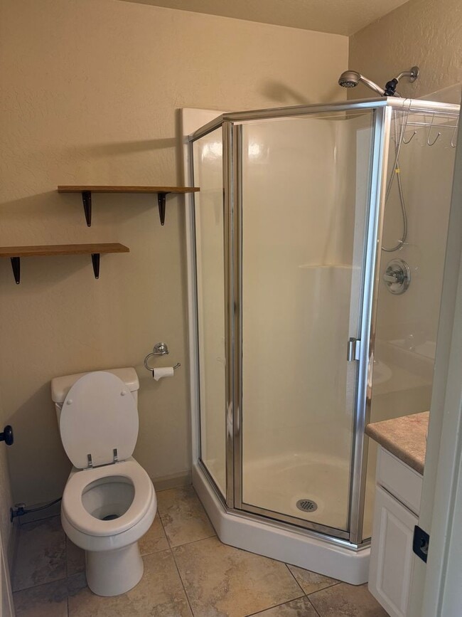 Photo - 2BED 2.5 BATH - TOWNHOME IN A QUIET NEIGHBORHOOD