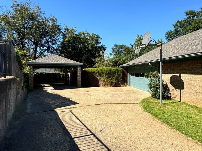 Photo - 1710 Chipco Dr