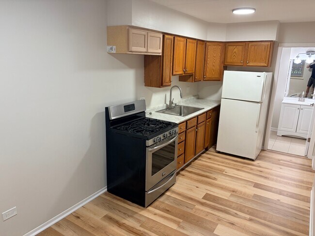 18352 Torrence Ave Unit 2