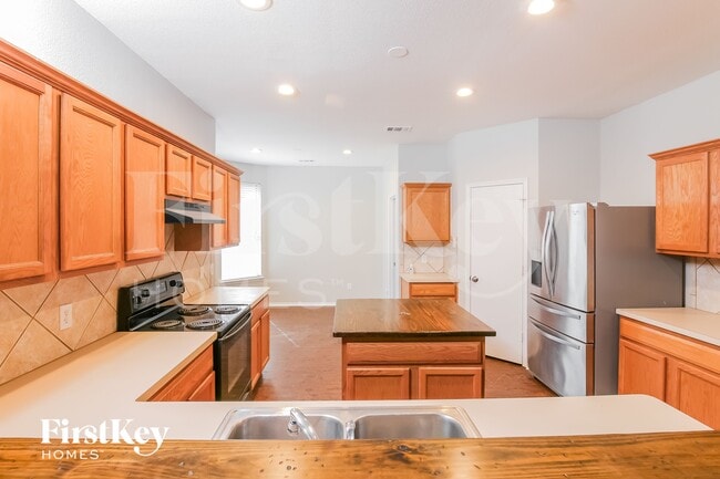 Photo - 901 Cutting Horse Dr