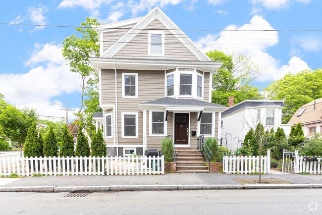 Building Photo - 208 Arlington St Unit 1 Rental