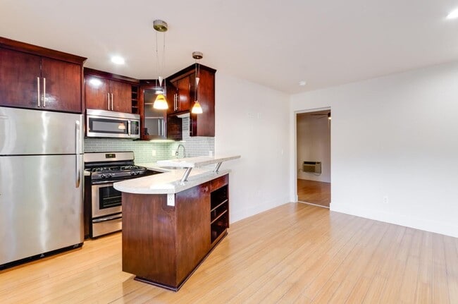 Photo - Canyonwood Apartments