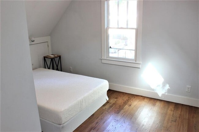 Photo - 644 Brownwood Ave SE