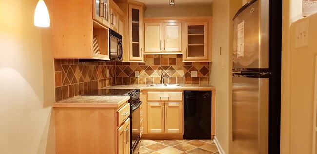 Photo - 655 E Campus Rd Unidad 13