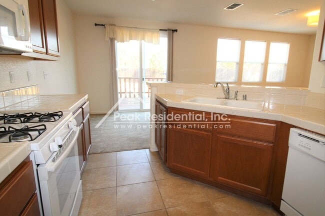 Photo - Newer South Sacramento Area 3bd/2.5ba Home