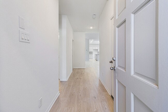 249 Edgewater Dr