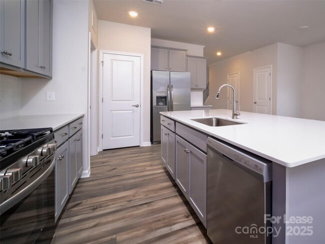 Photo - 1603 Swallow Tail Dr