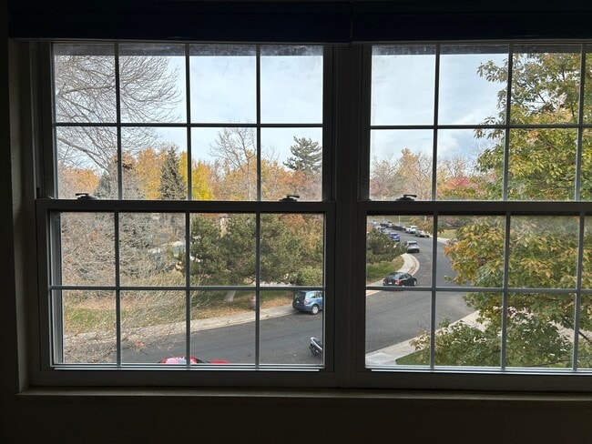 Building Photo - 3250 O'Neal Cir Unit H-31