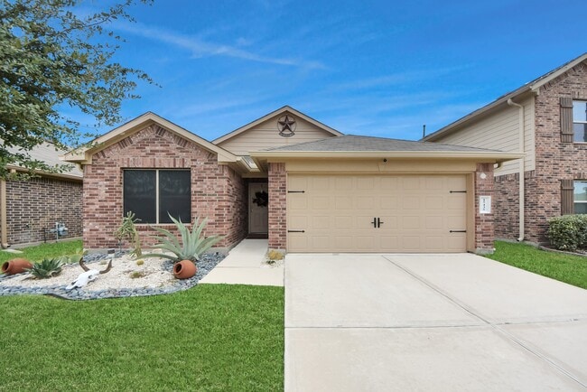 Building Photo - 15435 Sicomoro Viejo St