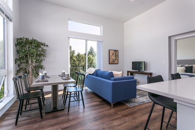 Photo - The Vantage - Bellingham's Premier Apartment Building