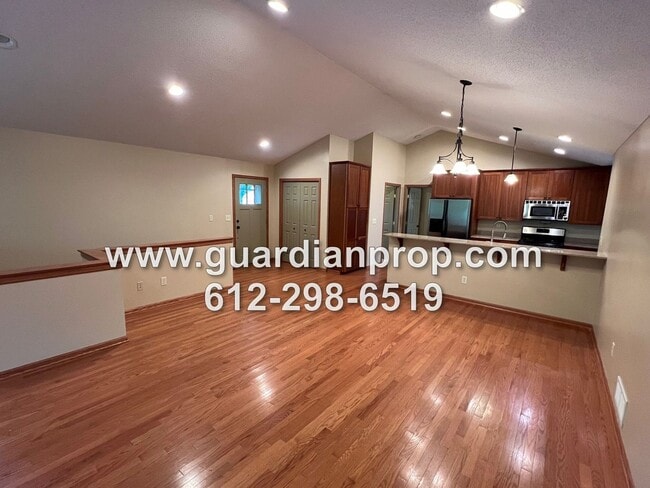 Photo - 1158 Summit Ave