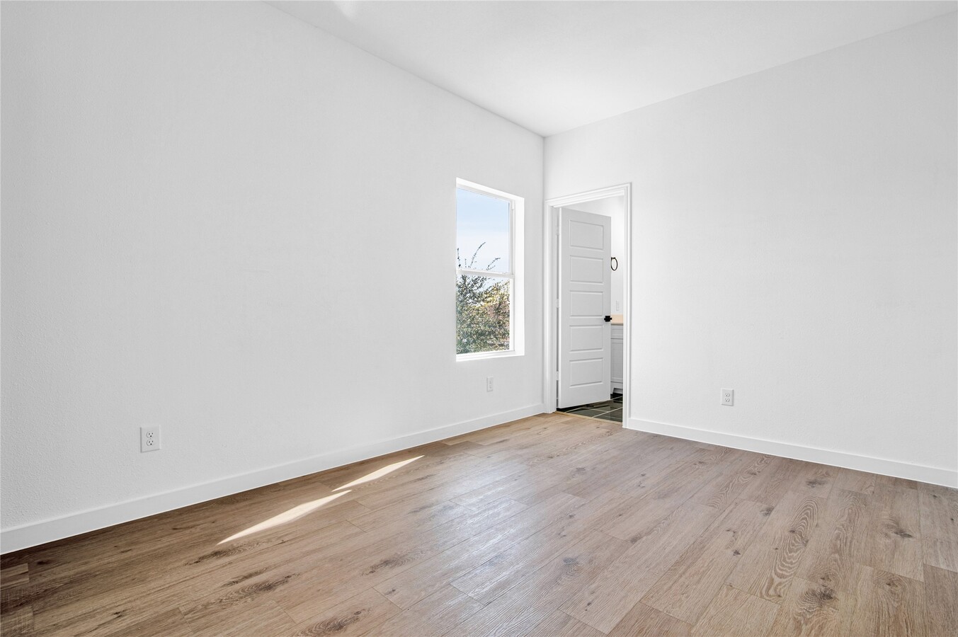 Photo - 9708 Stedman St