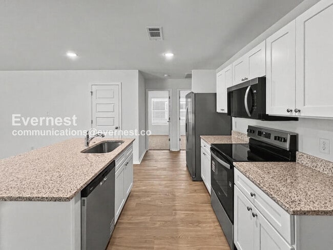 Photo - 440 Moonlight Cove