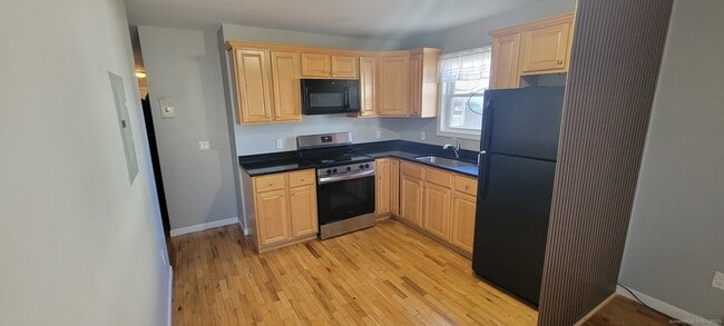 Photo - 18 Montgomery St Unit 1A