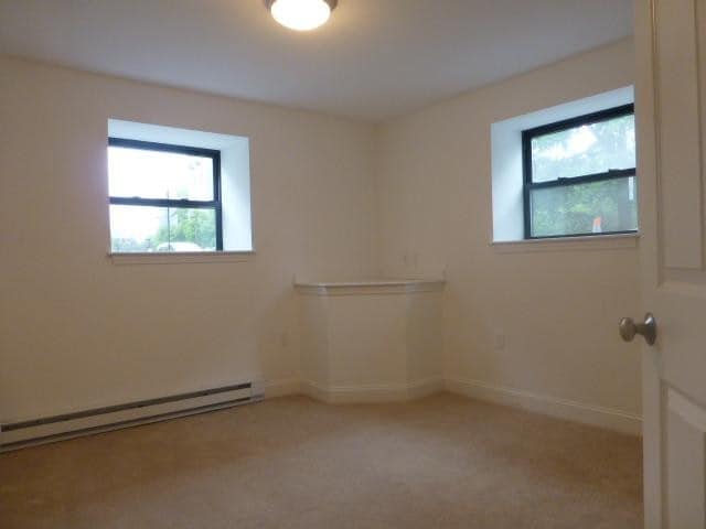 Photo - 457 Centre St