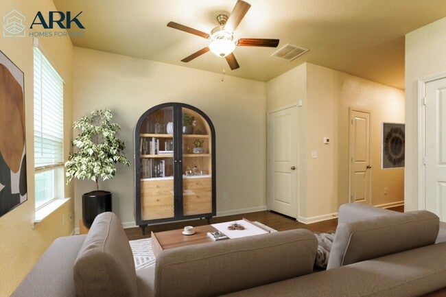 Photo - 1208 Highwood Ln