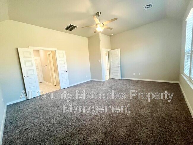 Photo - 1904 Edgewater St