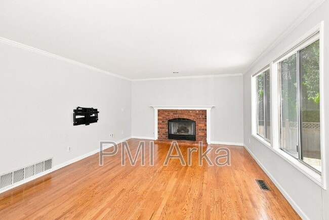 Photo - 23408 NE 29th Pl