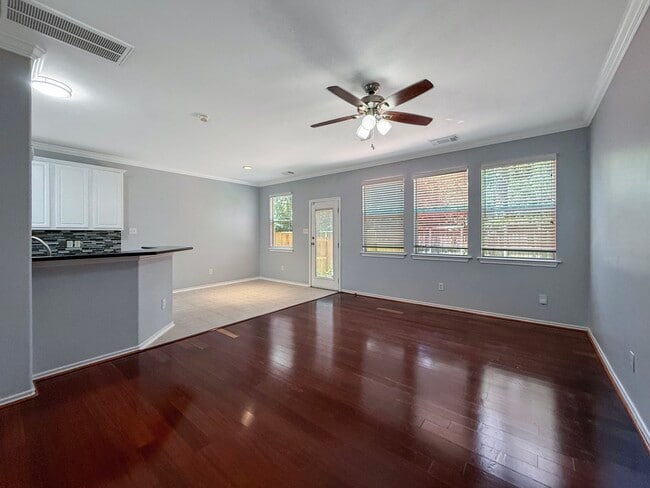 Photo - 3 Peach Ridge Pl