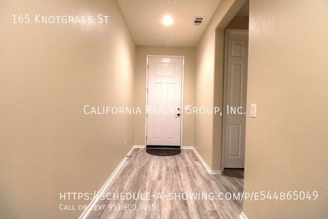 Photo - 165 Knotgrass St