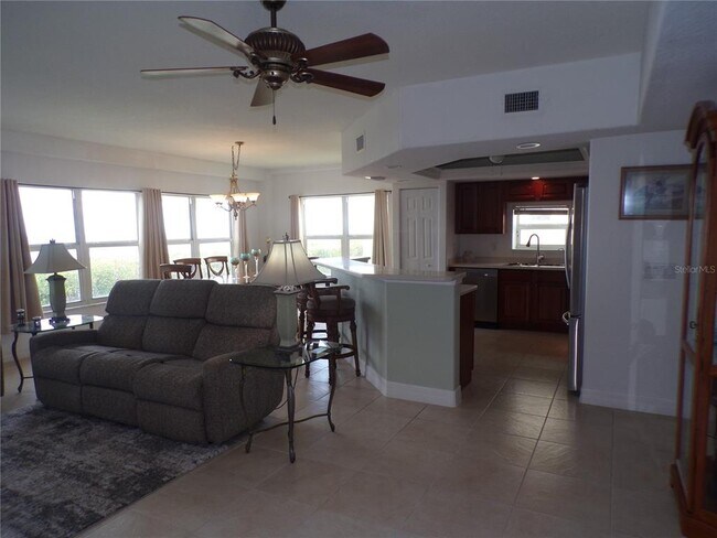 101 N Marion Ct Unit 114
