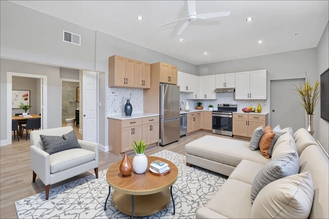Building Photo - 6240 W Belmont Ave Unit 1A Rental