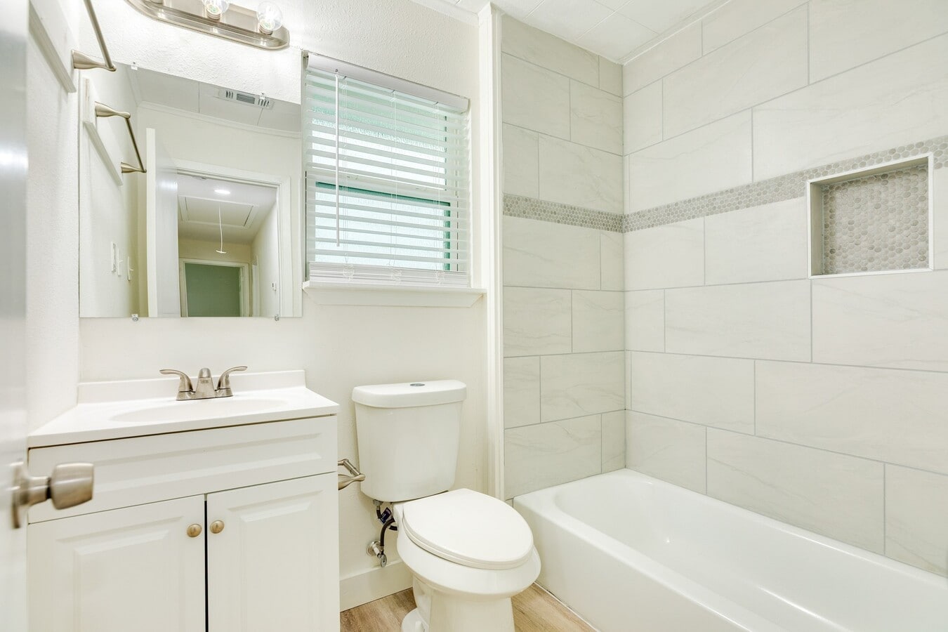 Photo - 408 Gardenia St