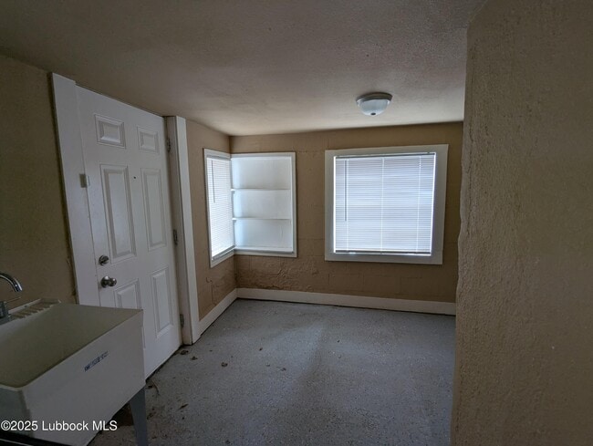 Photo - 1101 40th St