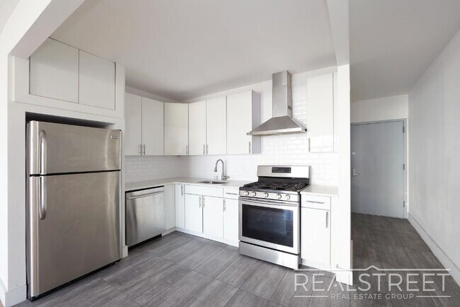 Photo - LUXURY LOFT in Queens! Unit 402