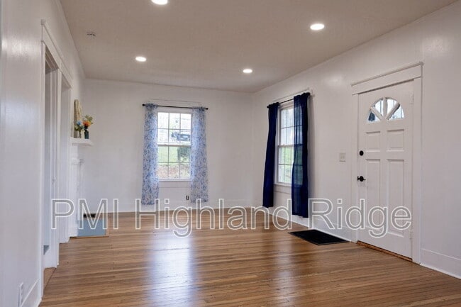 Photo - 217 Fite Ave E