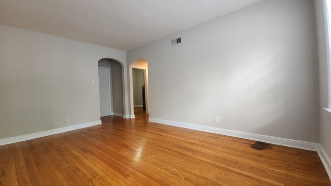 Photo - 1042 Sanford Ave