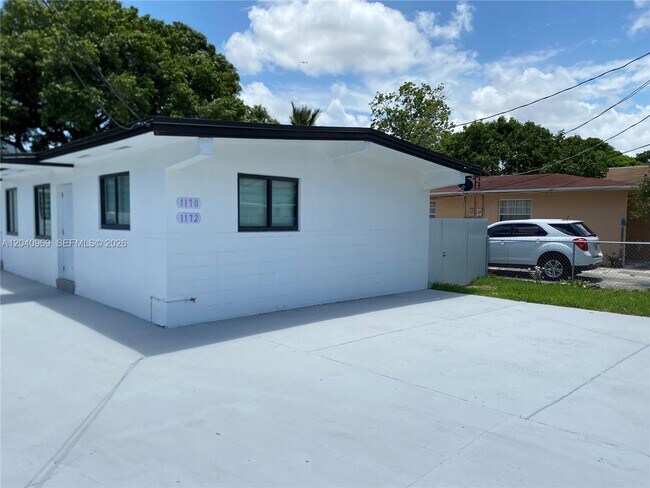 Photo - 1170 NW 25th St Unit 1170