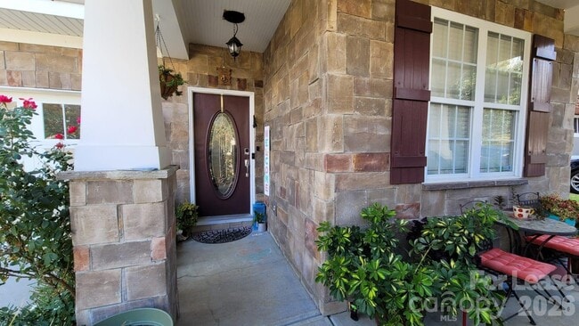 Photo - 6508 Manitoba Ln