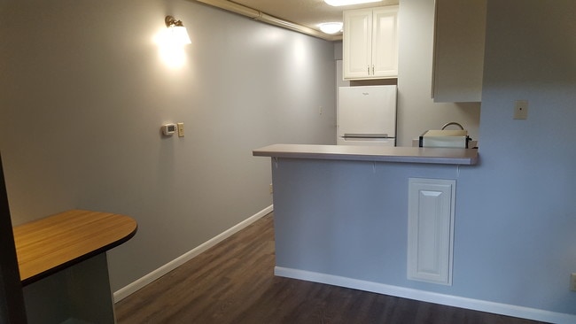 1004 Updated Apt - Bailey Apartments