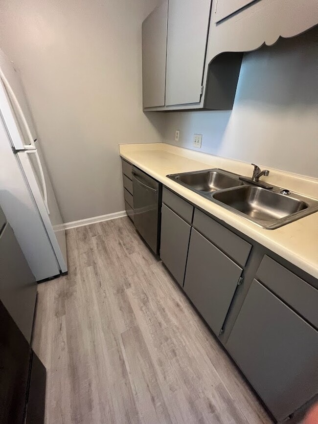 Photo - 509 Mystic Dr Unit H