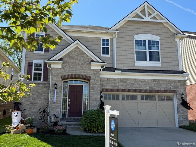 Building Photo - 49645 Hartwick Dr