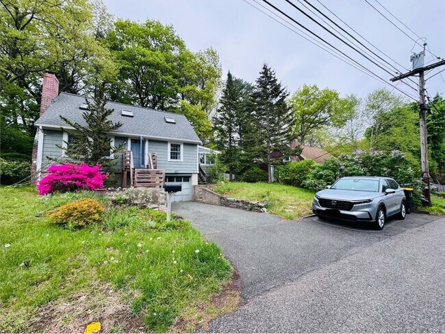 Photo - 18 Lariviere Rd
